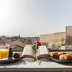 Le Belvedere Nimois Veranda Et Vue Sur Les Toits Clim Centre-ville Nîmes