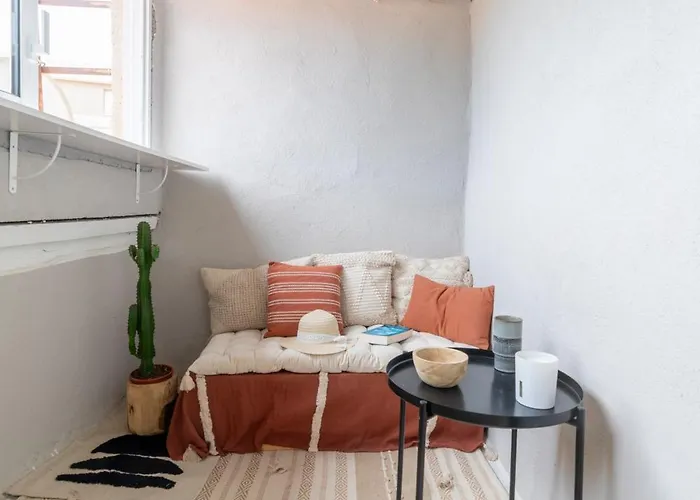 Belvedere Nimois Avec Veranda Et Vue Sur Les Toits Centre-ville Nîmes