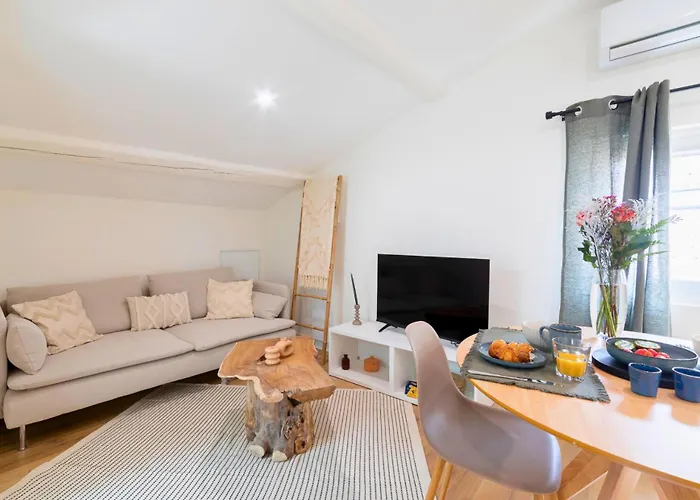 Apartman Belvedere Nimois Avec Veranda Et Vue Sur Les Toits Centre-ville Nîmes
